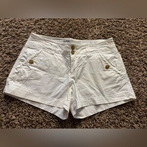 Old Navy Mid-Rise White Shorts Y2K